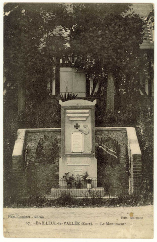 Bailleul-la-Vallée. Le Monument.