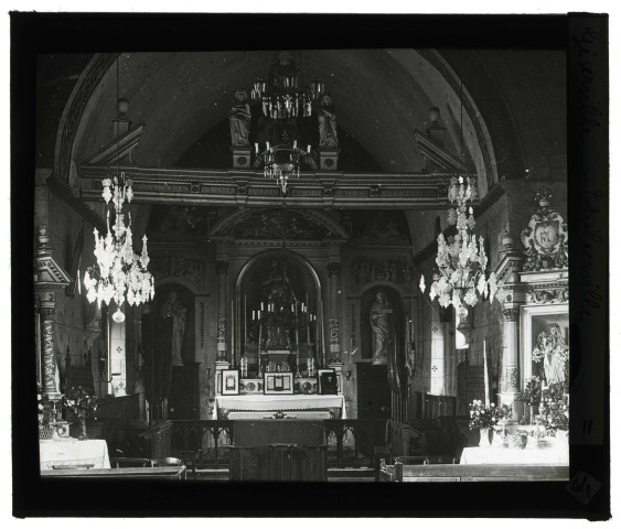 Église de Giverville (Eure), chœur.