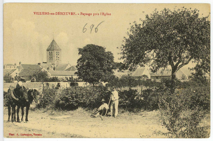 Villiers-en-Désoeuvre. Paysage près l'Eglise.