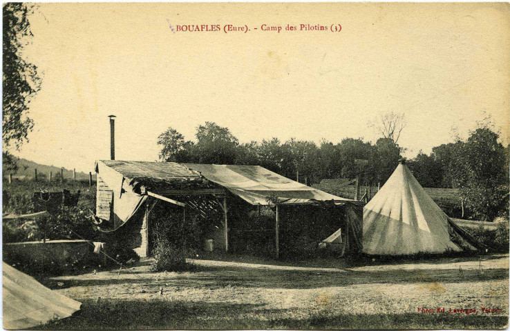 Bouafles. Camp des Pilotins (3).