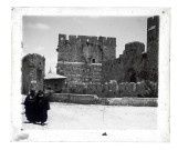 Ruines et vestiges d'une forteresse.