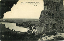 Andelys (Les). La Seine vue du Château Gaillard.