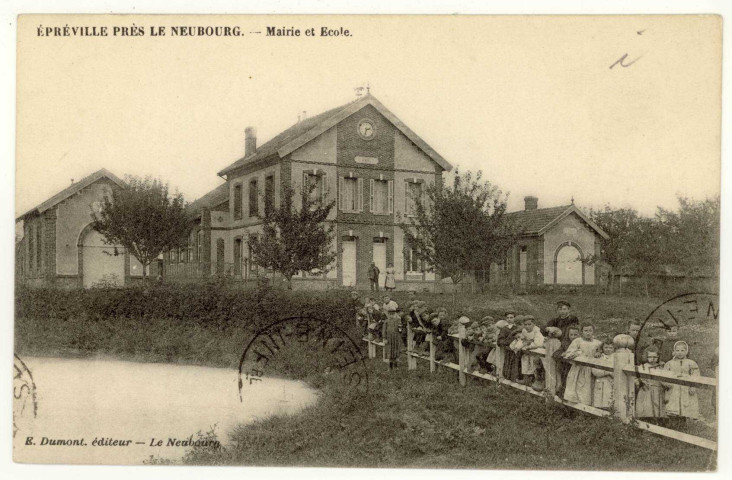 Epreville-près-le-Neubourg. Mairie et Ecole.