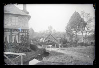 Ruisseau près de la saboterie de Roule-Rosay à Lyons-la-Forêt (Eure).