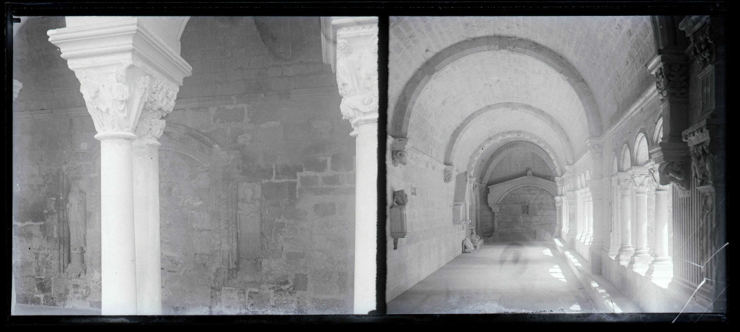 Galerie du cloître de l'abbaye de Montmajour à Arles (Bouches-du-Rhône).