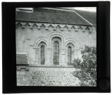 Église Saint-Aubin de Boisney (Eure), trois fenêtres romanes.