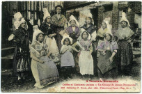 Divers. A travers la Normandie. - Coiffes et Costumes anciens - Un Groupe de Jeunes Normandes.