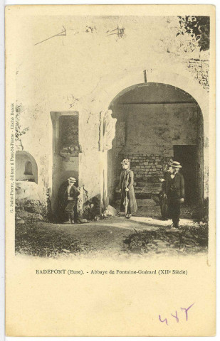 Radepont. Parc de Radepont (Eure) - Abbaye de Fontaine-Guérard (XIIe siècle).