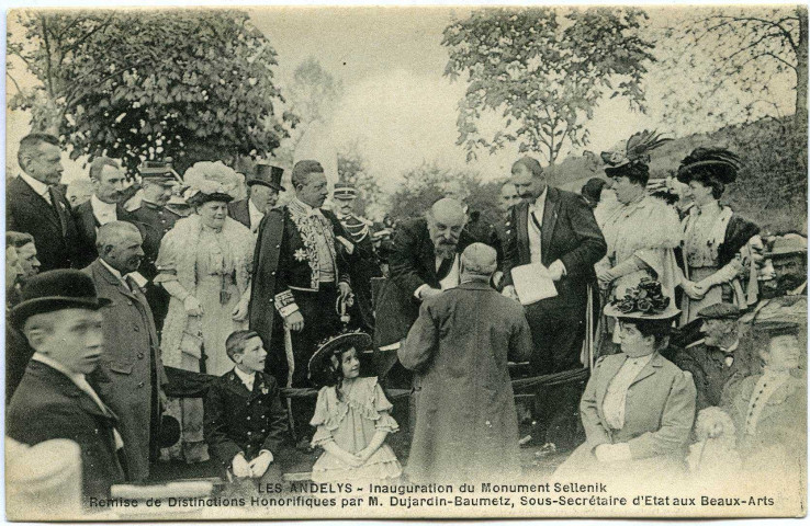 Andelys (Les). Inauguration du Monument Sellenik - Remise de Distinctions Honorifiques par M Dujardin Beaumetz, Sous Secrétaire d'Etat aux Beaux Arts.