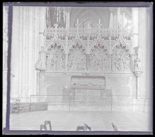 Tombeau de Ferry de Beauvoir de la cathédrale Notre-Dame d'Amiens (Somme).