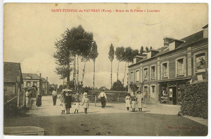 Saint-Etienne-du-Vauvray. Route de St-Pierre à Louviers.