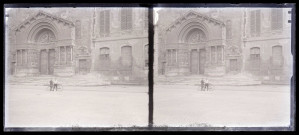 Façade ouest de l'église Saint-Trophime d'Arles (Bouches-du-Rhône).