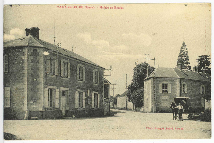 Vaux-sur-Eure. Mairie et Ecoles.