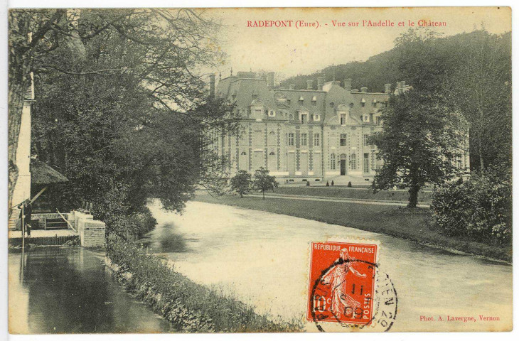 Radepont. Vue sur l'Andelle et le Château.