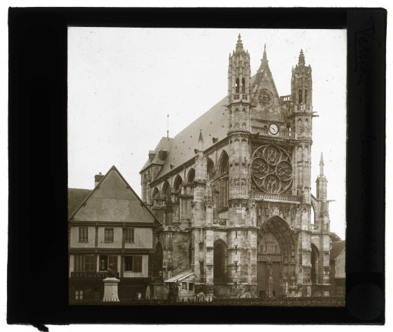 Collégiale Notre-Dame de Vernon (Eure), façade ouest.