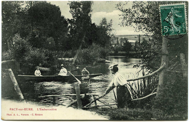 Pacy-sur-Eure. L'Embarcadère.