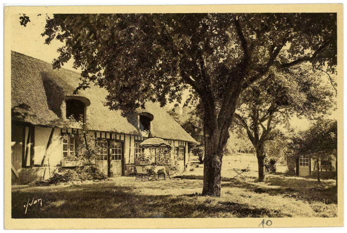 Grosley-sur-Risle. [Maison normande].