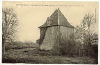 Cintray. Pigeonnier du XVe siècle, Vestiges du Château détruit vers 1360 et en 1789.