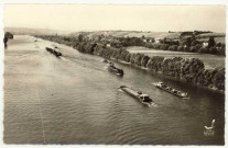 Criquebeuf-sur-Seine. En avion au dessus de Criquebeuf.