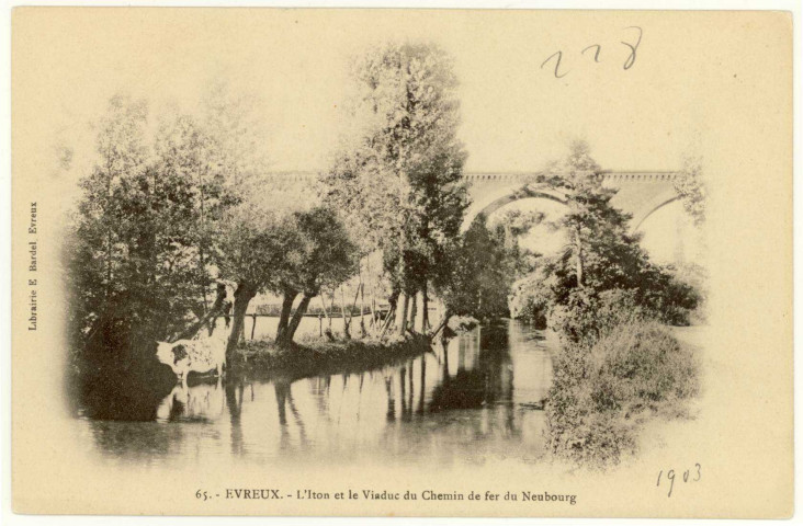 Evreux-Ville. Navarre : L'Iton et le Viaduc du Chemin de fer du Neubourg.