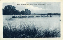 Bouafles. Le Camp de Bouafles (Eure). - Départ en remorque pour la promenade.