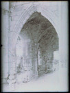 Ruines et vestiges de l'abbaye de Jumièges (Seine-Maritime).