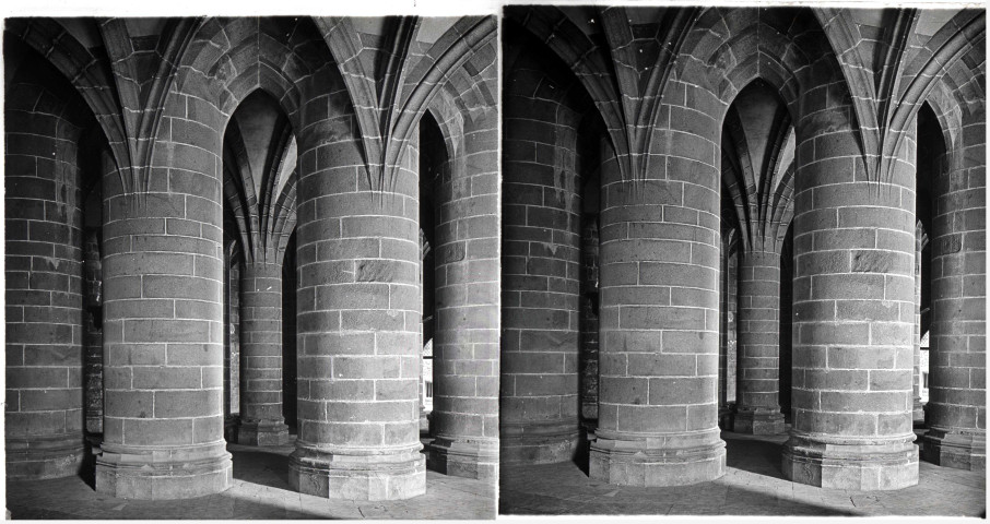 Abbaye du Mont-Saint-Michel (Manche), crypte des Gros-Piliers.