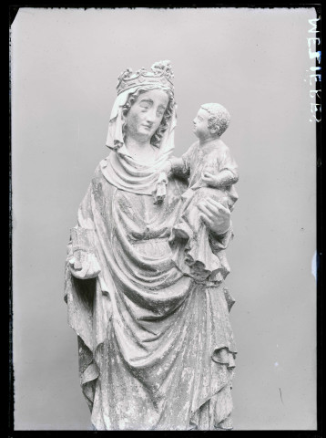 Statue de Vierge à l'enfant de l'église de Mézières-en-Vexin (Eure).