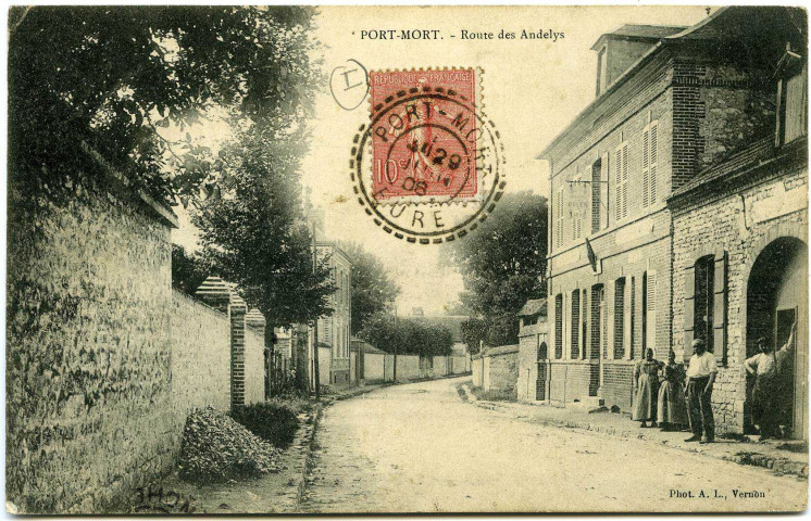 Port-Mort. Route des Andelys.