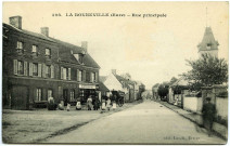 Bonneville-sur-Iton (la). Rue principale.