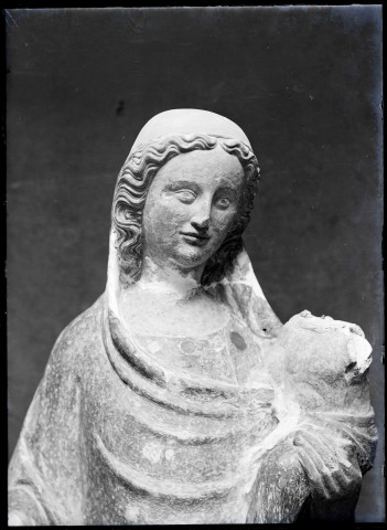 Statue de Vierge à l'enfant de l'église de Beauficel-en-Lyons (Eure).