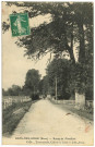 Glos-sur-Risle. Route de Montfort.