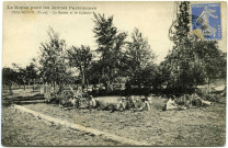 Beaumesnil. Le repos pour les jeunes Parisiennes. - Le Bassin et le Calvaire.