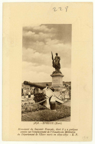 Evreux-Ville. Monument du Souvenir Français, élevé il y a quelques années sur l'emplacement de l'Ossuaire des Militaires du Département de l'Eure morts en 1870-1871.