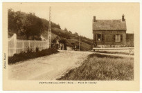 Fontaine-sous-Jouy. Place de Launay.