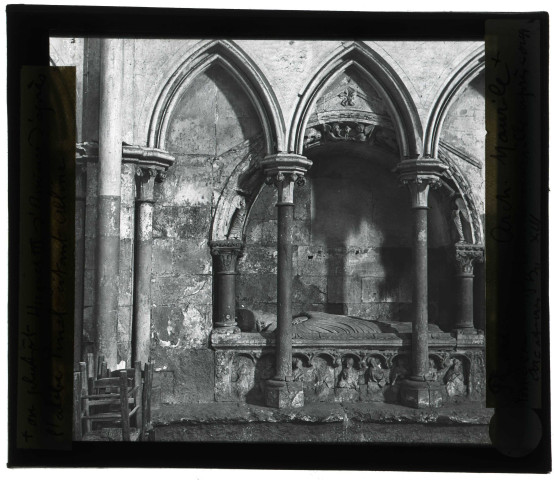 Cathédrale Notre-Dame de Rouen (Seine-Maritime), tombeau d'Hugues d'Amiens (Somme).