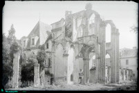 Ancienne abbaye de Saint-Jean-des-Vignes de Soissons (Aisne) dévastée par les bombardements allemands de la guerre 14-18.