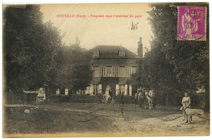 Houville-en-Vexin. Propriété dans l'intérieur du pays.
