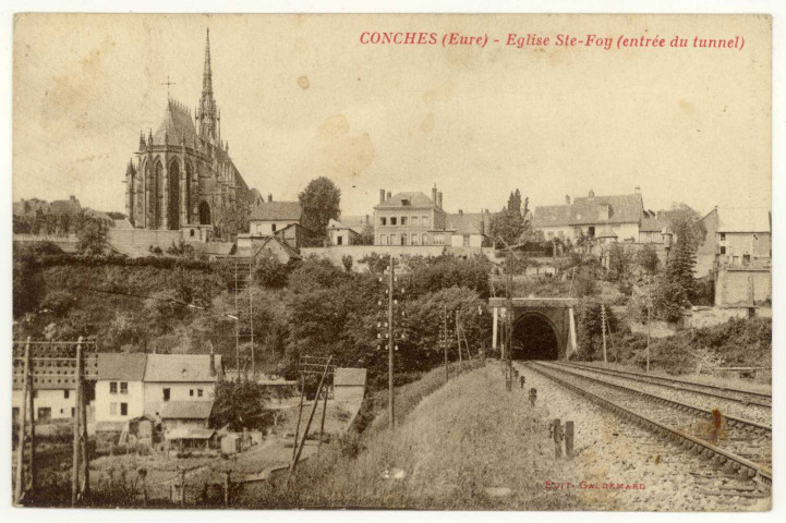 Conches-en-Ouche. Eglise Ste-Foy (entrée du tunnel).