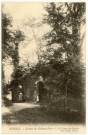 Avrilly. Ruines du Château-Fort. Le corps de Garde.