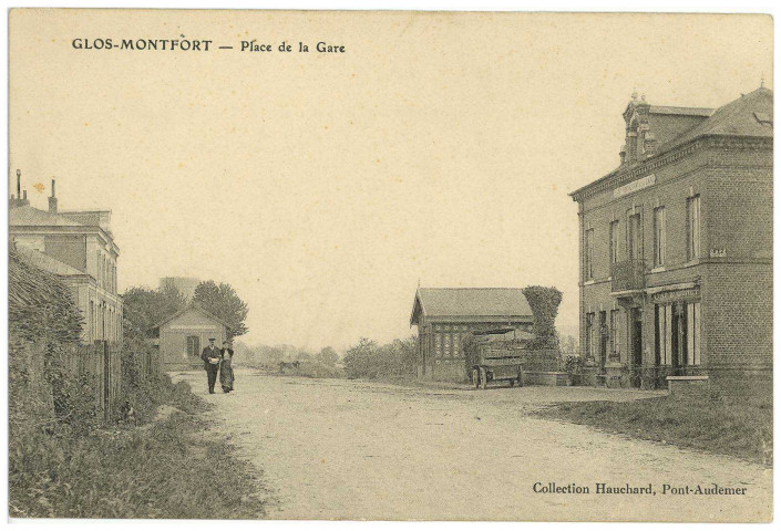 Glos-sur-Risle. Place de la Gare.