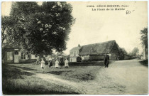 Seez Mesnil - La Place de la Mairie.