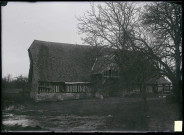 Grange de la campagne d'Aclou (Eure).