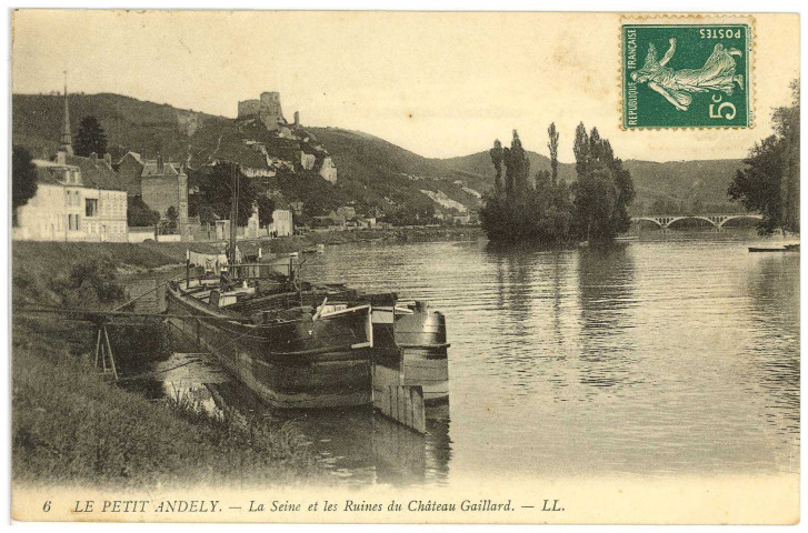 Andelys (Les). La Seine et les Ruines du Château Gaillard.