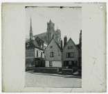 Commerces dans le quartier Saint-Leu près de la cathédrale d'Amiens (Somme).