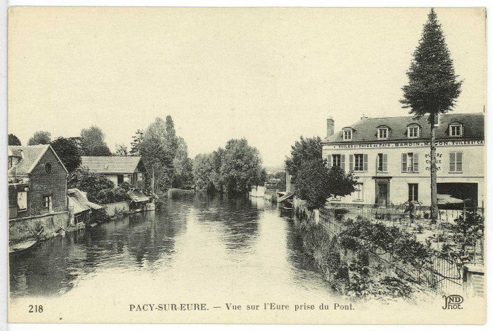 Pacy-sur-Eure. Vue sur l'Eure prise du Pont.