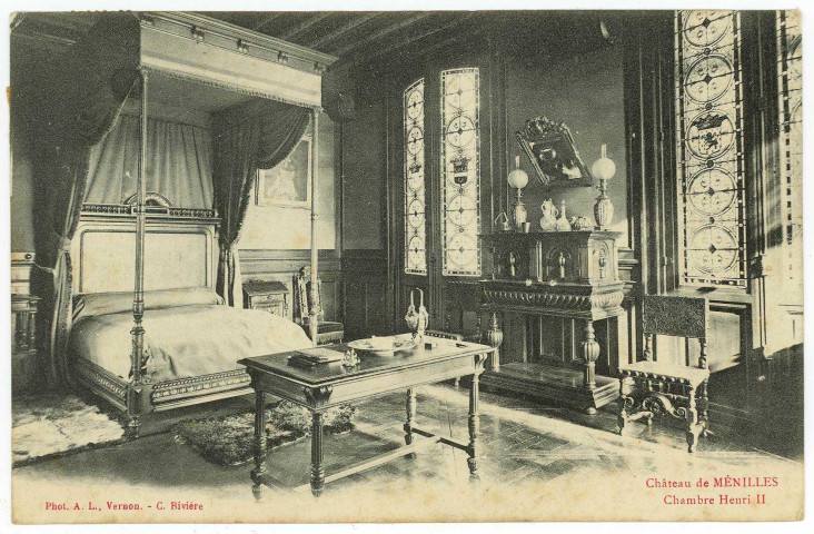 Ménilles. Château de Ménilles. - Chambre Henri II.