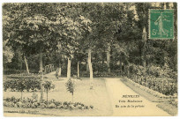 Ménilles. Villa Maubuisson. Un coin de la pelouse.