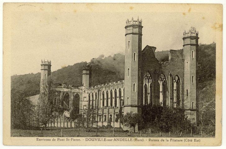 Douville-sur-Andelle. Ruines de la filature (côté Est).