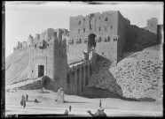Entrée de la citadelle d'Alep (Syrie).